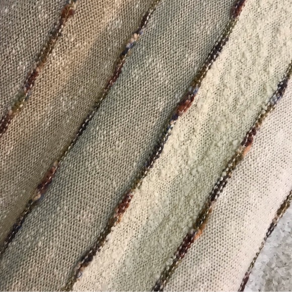 Vintage Dolman Sleeve ‘Leaves and Feathers’ Sweater - Picture 7 of 8